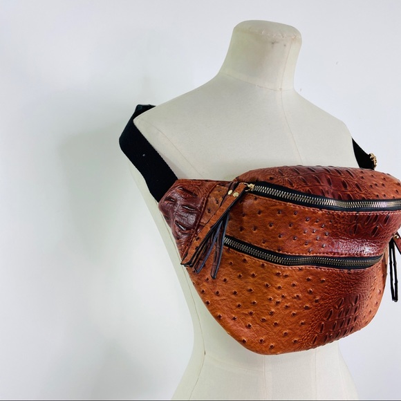 Faux alligator vegan leather fanny pack Large - Picture 2 of 7